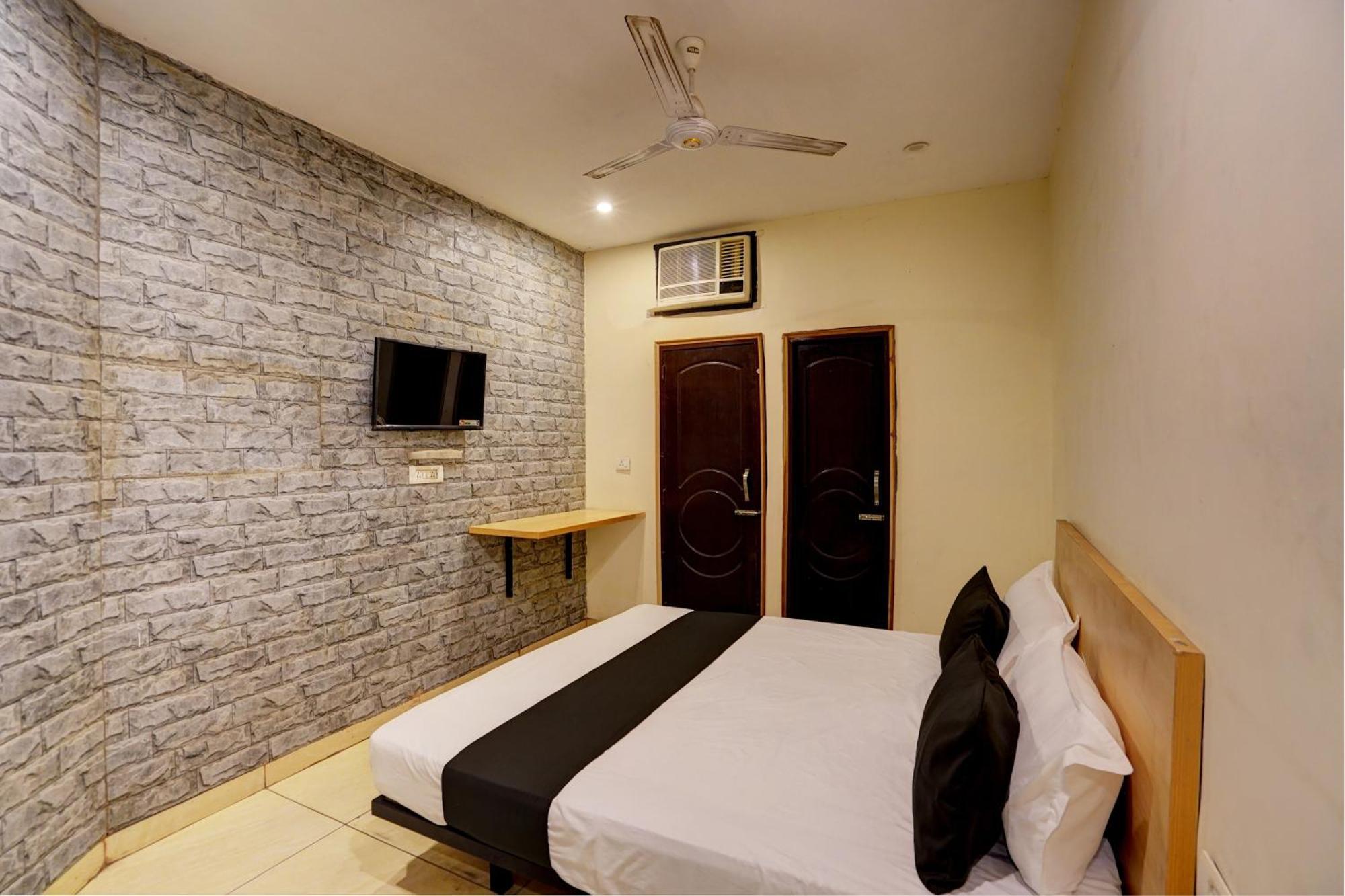Hotel O Blue Vibes 密拉特 外观 照片
